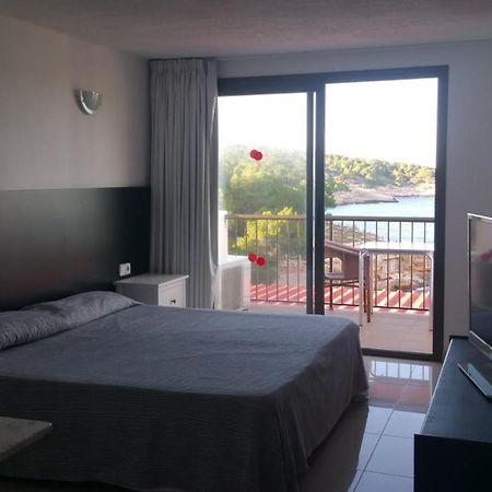 Es Grop Apartments Портинакс Екстериор снимка